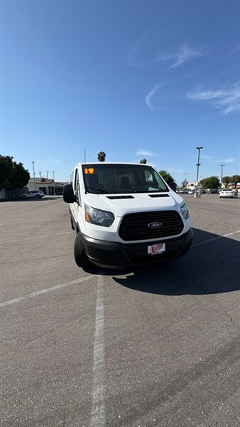 ford transit van 2019 1FTYE1YM4KKB31859 image ford transit van 2019 1FTYE1YM4KKB31859 image